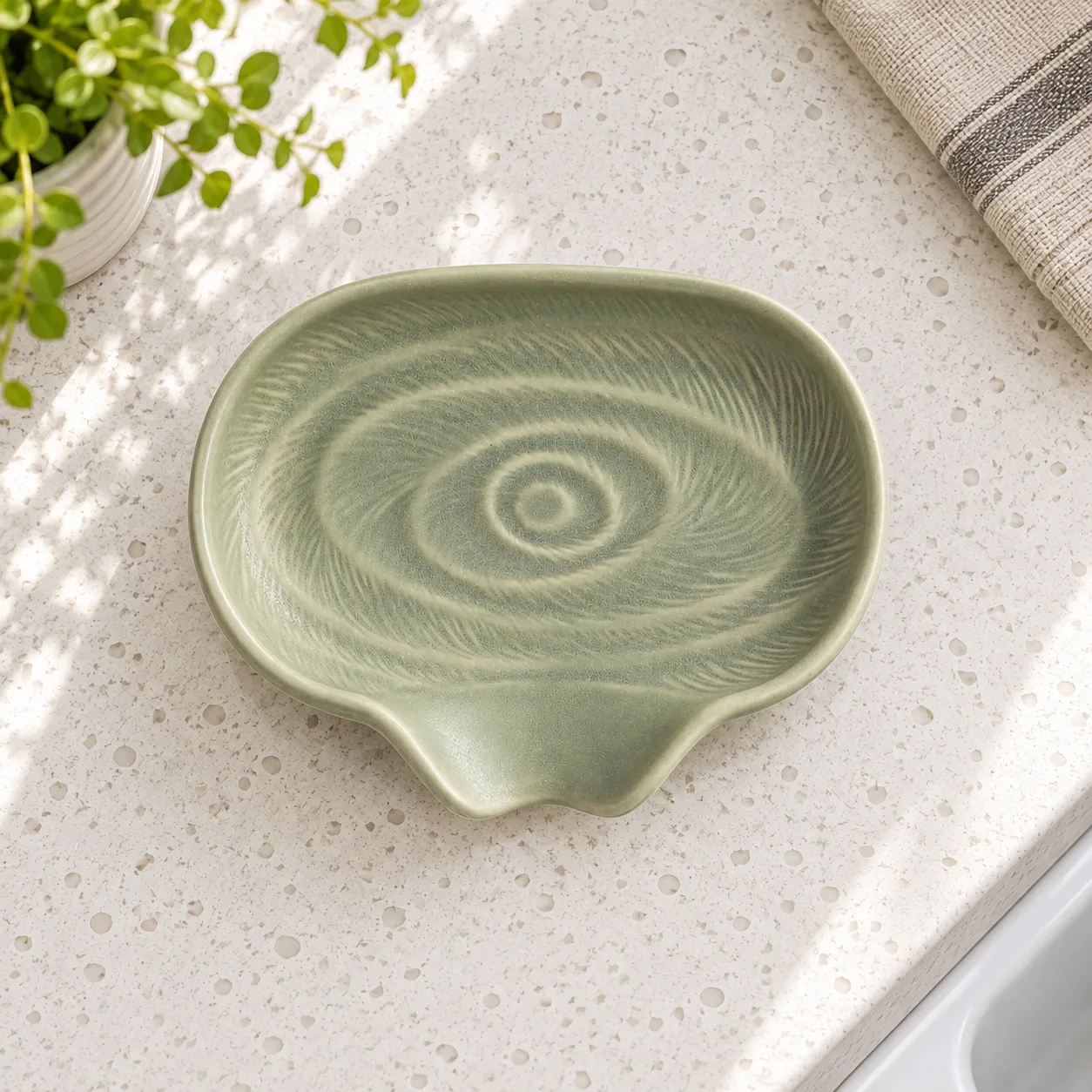 Elara Draining Soap Dish / alternate configuration
