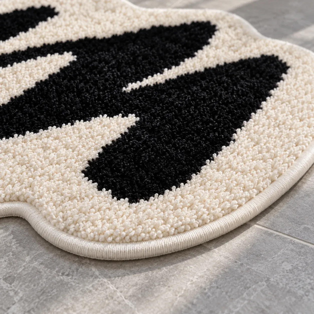 Nola Scribble Bath Mat: construction detail