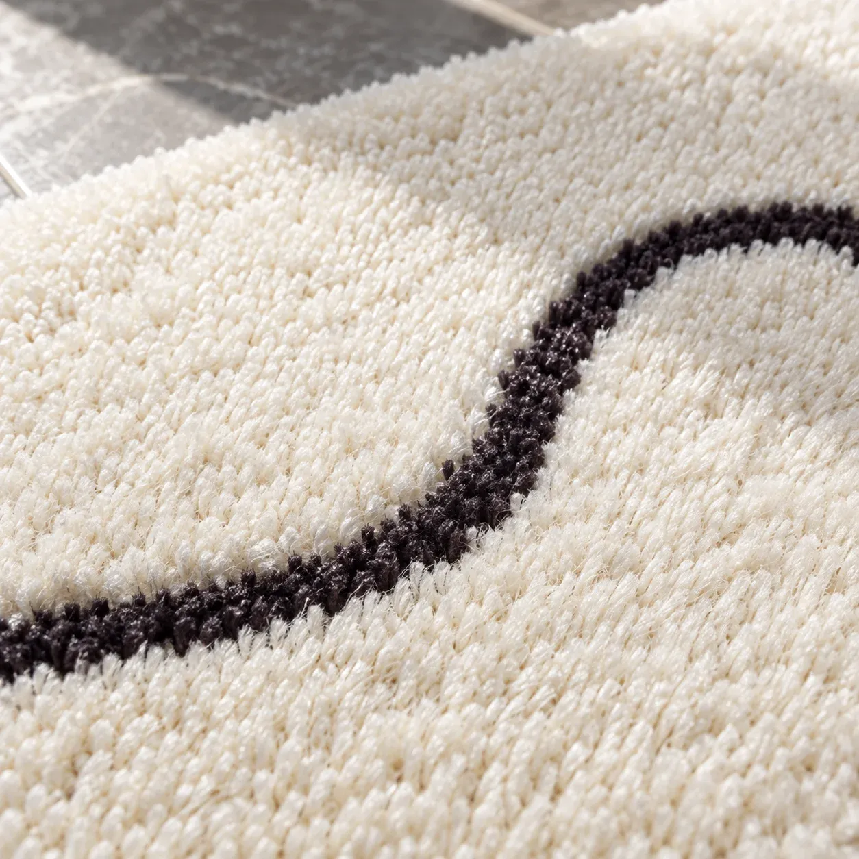 Sable Figure Bath Mat: construction detail
